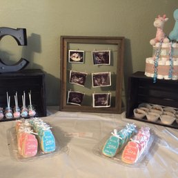 Cake pops, mason jar cookies and baklava cheesecake bites. The desserts were gone in a flash! So good!!!!
