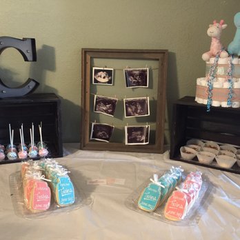 Maple Street Bakery - Cake pops, mason jar cookies and baklava cheesecake bites. The desserts were gone in a flash! So good!!!! - Bakeries Near Me