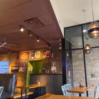 Billy Bricks - Wheaton - dining - Pizza Near Me - Wheaton, Illinois