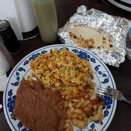 Migas plate with flour tortillas BOMB.COM Migas plate with flour tortillas BOMB.COM