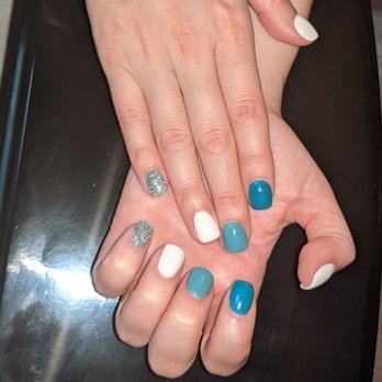 Lumera Nail Salon - Dip with multiple colors for $5 extra - Nail Salons Near Me - Chicago, Illinois Lumera Nail Salon - Dip with multiple colors for $5 extra - Nail Salons Near Me - Chicago, Illinois