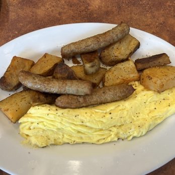 Maywood Pancake House - Scrambled eggs, potatoes, sausage - Breakfast & Brunch Near Me - Maywood, New Jersey