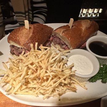 Hillstone Restaurant - New American Near Me - New York, New York