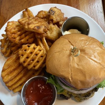 Breakside Brewery - Cheeseburger - Breweries Near Me - Portland, Oregon