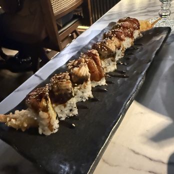 Oasis The Listening Bar - Dragon Roll - Bars Near Me - Arlington, Virginia