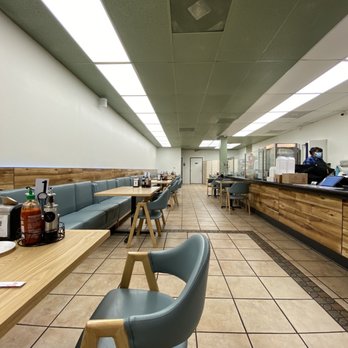 One Bite Dumpling - Spacious dining area with comfortable booth/chair seating options - Dim Sum Near Me - Santa Clarita, California