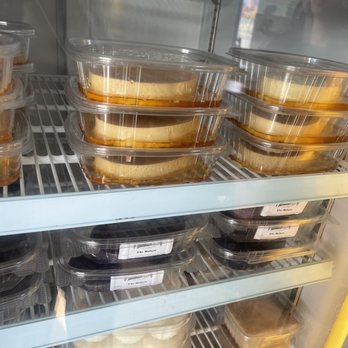 Maynila Filipino Cuisine - Assorted desserts - Filipino Near Me - Springfield, Oregon Maynila Filipino Cuisine - Assorted desserts - Filipino Near Me - Springfield, Oregon