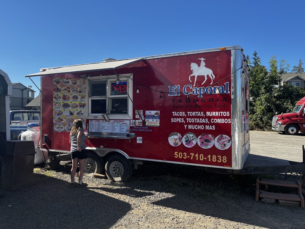 El Caporal Taqueria