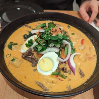 One More Charm - Kwaytiew Kaeng (Noodle Curry) - Thai Near Me - Brooklyn, New York