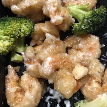 Hu's Cooking - Shrimp in Garlic Sauce - Chinese Near Me - Houston, Texas