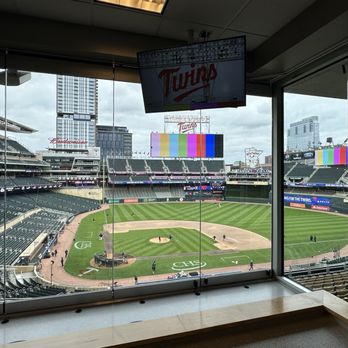 Target Field - Stadiums & Arenas Near Me - Minneapolis, Minnesota
