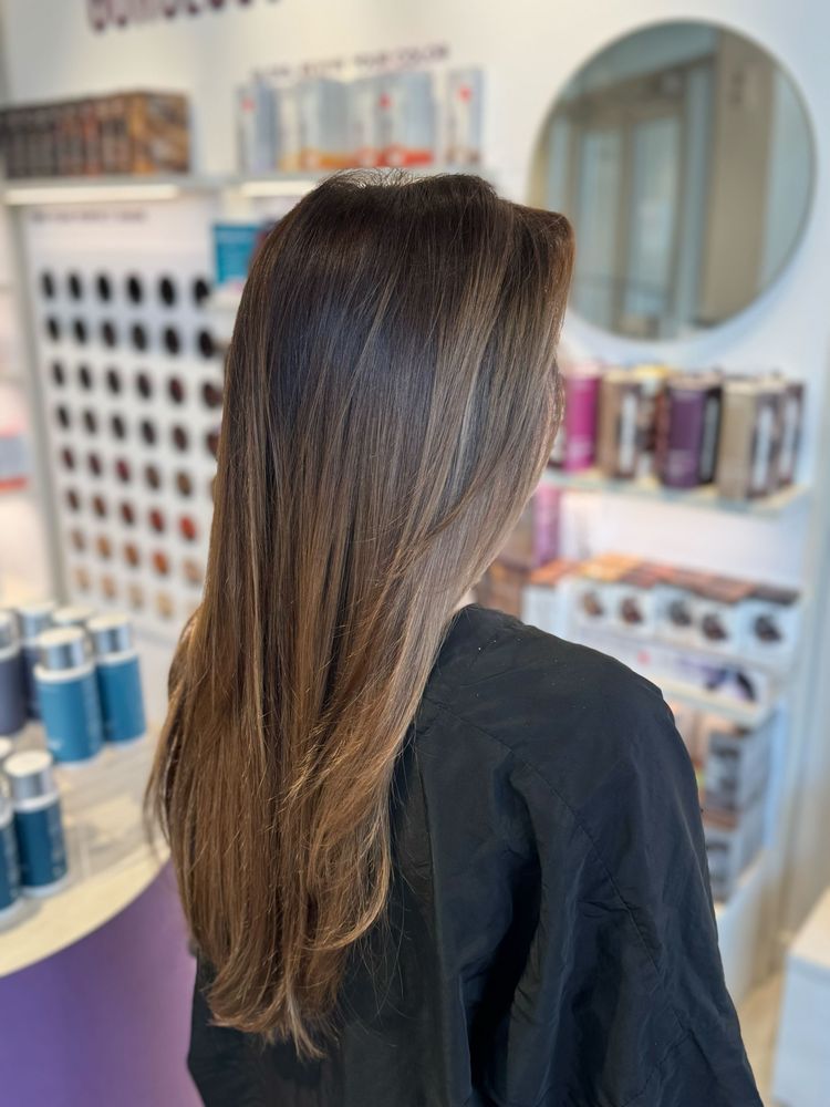 Madison Reed Hair Color Bar Logo