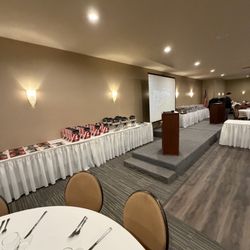 Elks Lodge Livermore-Pleasanton 2117 - Inside