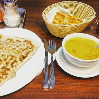 Gözleme Restaurant - Linsensuppe und Hackfleisch Gözleme. Sehr lecker! - Turkish Near Me - Berlin, BE Gözleme Restaurant - Linsensuppe und Hackfleisch Gözleme. Sehr lecker! - Turkish Near Me - Berlin, BE