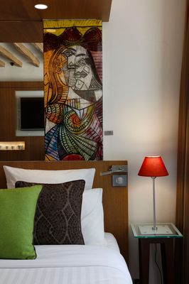 Select Hotel by null