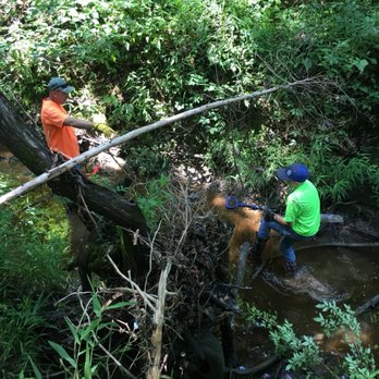 Tri-Point Surveying - Looking for a property corner in a creek - Land Surveying Near Me - Emory, Texas Tri-Point Surveying - Looking for a property corner in a creek - Land Surveying Near Me - Emory, Texas