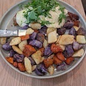 Acorn Cafe - Eggs Benedict - Breakfast & Brunch Near Me - Healdsburg, California