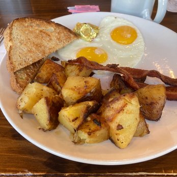 Kihei Caffe Lahaina - Breakfast & Brunch Near Me - Lahaina, Hawaii Kihei Caffe Lahaina - Breakfast & Brunch Near Me - Lahaina, Hawaii