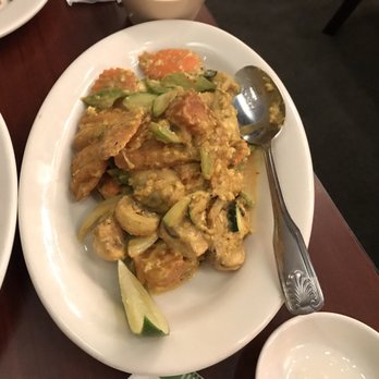 Bangkok Basil - Seafood curry powder. I'm not a fan of curry, but I can have this dish every week. - Thai Near Me - Redmond, Washington Bangkok Basil - Seafood curry powder. I'm not a fan of curry, but I can have this dish every week. - Thai Near Me - Redmond, Washington