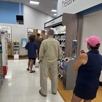 Walgreens - Always long lines don't care or respect customers time. This is the new norm for health care. - Drugstores Near Me - Chicago, Illinois Walgreens - Always long lines don't care or respect customers time. This is the new norm for health care. - Drugstores Near Me - Chicago, Illinois