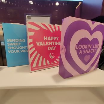 Insomnia Cookies - Gift Box - Desserts Near Me - New York, New York