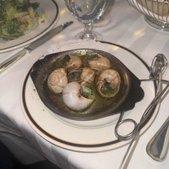 Le Continental - Escargot - French Near Me - Quebec City, Quebec Le Continental - Escargot - French Near Me - Quebec City, Quebec