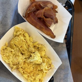 Fratelli’s Delicatessen - Eggs and bacon - Delis Near Me - Apex, North Carolina