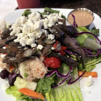 Alessio's Seafood Grille - Giovanni's Salad - Seafood Near Me - Warrington, Pennsylvania