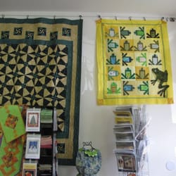 Purple Frog Quilt Shop - Frog Quilt