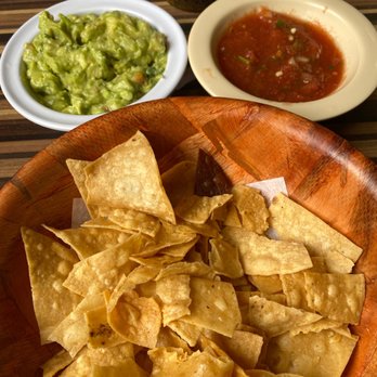 Mi Lindo Apatzingan - Guacamole and chips - Mexican Near Me - Riverside, California