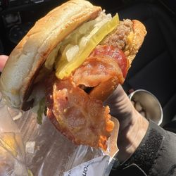 ampm - Bacon cheese burger just as good as a burger joint!