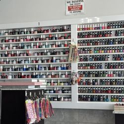 KT Nails & Spa - Nail color wall