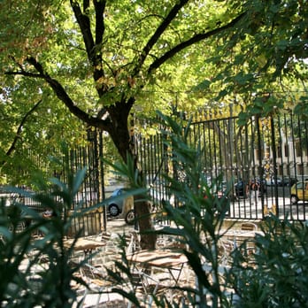 Pavillon de la Fontaine - Le Pavillon de la Fontaine - Brasseries Near Me - Nîmes, 30 Pavillon de la Fontaine - Le Pavillon de la Fontaine - Brasseries Near Me - Nîmes, 30