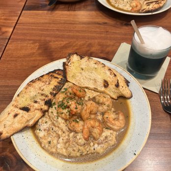 Joyce - Low Country Shrimp & Grits - Southern Near Me - Los Angeles, California Joyce - Low Country Shrimp & Grits - Southern Near Me - Los Angeles, California