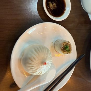 Yang Kee Dumpling - Bao and shu mai. Mild ginger sauce. - Dim Sum Near Me - Davis, California