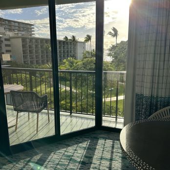 Outrigger Kā‘anapali Beach Resort - Partial ocean view room - Hotels Near Me - Lahaina, Hawaii