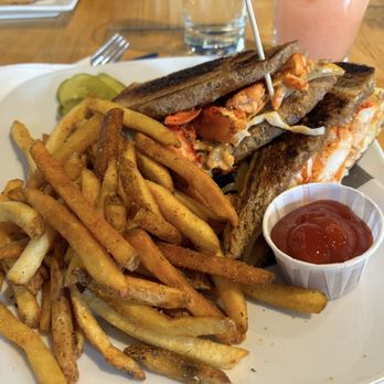 The Charlie Noble - Lobster Reuben - Cocktail Bars Near Me - Nantucket, Massachusetts