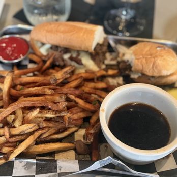 Juleps Kentucky Tavern - Comfort Food Near Me - Ashburn, Virginia