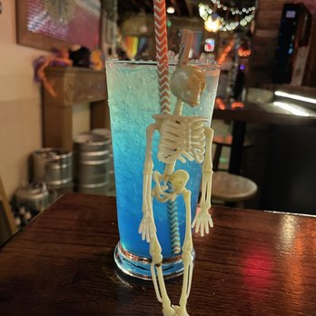 Small Change - Dive Bars Near Me - St. Louis, Missouri