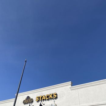 Aloha Stacks - Outside - Breakfast & Brunch Near Me - Whittier, California