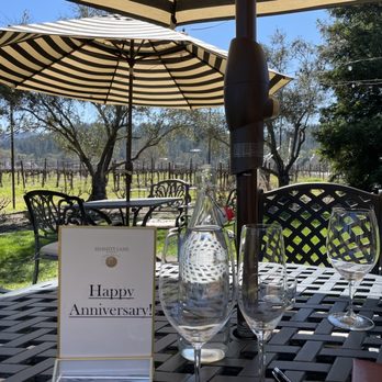 Bennett Lane Winery - a happy anniversary sign and wine glasses - Wineries Near Me - Calistoga, California Bennett Lane Winery - a happy anniversary sign and wine glasses - Wineries Near Me - Calistoga, California