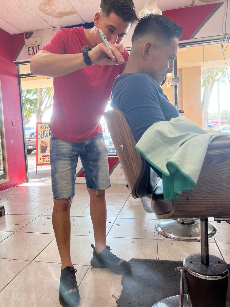 Betos Barber Chop And Beauty Salon Logo