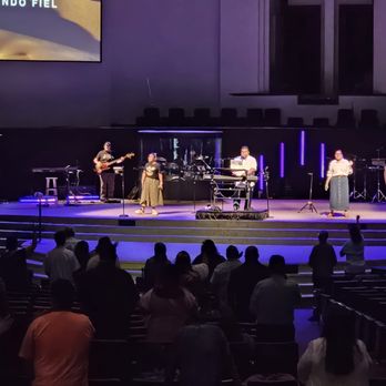 Central Baptist Church - Servicios en español 11AM EN EL SANTUARIO PRINCIPAL - Churches Near Me - College Station, Texas Central Baptist Church - Servicios en español 11AM EN EL SANTUARIO PRINCIPAL - Churches Near Me - College Station, Texas