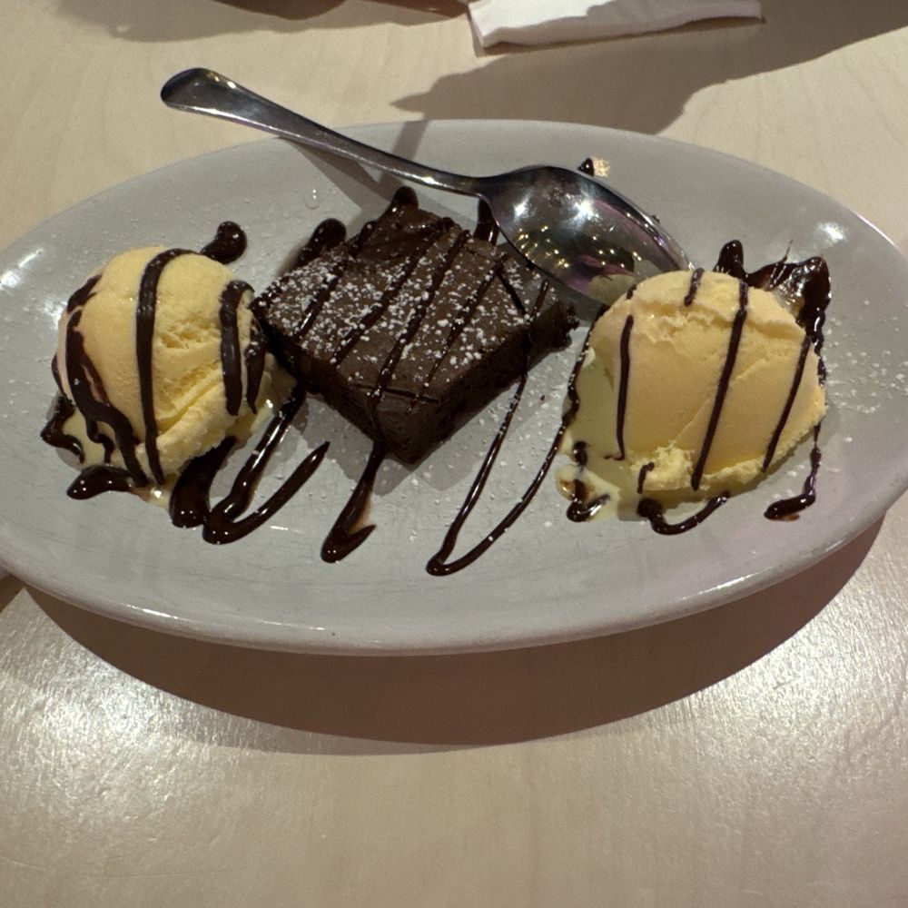 Holey Moley - Brownie dessert - Mini Golf Near Me - Houston, Texas Holey Moley - Brownie dessert - Mini Golf Near Me - Houston, Texas