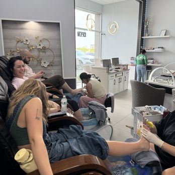 Bella Nail & Lashes - My partners sister sitting beside me having a tickle moment - Nail Salons Near Me - Las Vegas, Nevada