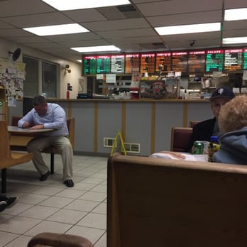 Giovanni's Restaurant - Pizza Near Me - Woburn, Massachusetts