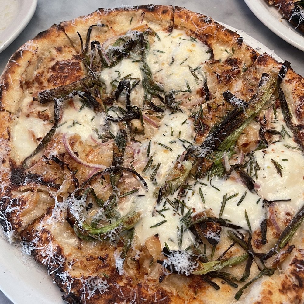 Ciccio - Spring onion & green scallion, burrata, thyme & rosemary pizza - Pizza Near Me - Yountville, California