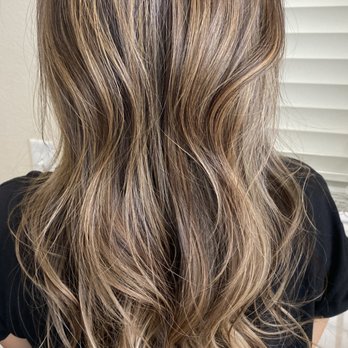 Salon MI - pic on natural light - Hair Stylists Near Me - Las Vegas, Nevada Salon MI - pic on natural light - Hair Stylists Near Me - Las Vegas, Nevada