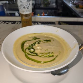 L'Incontro - Smoked salmon creamy soup - Pizza Near Me - Miami, Florida