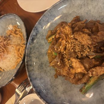 Amata Modern Thai - Pad See Ew Chicken - Thai Near Me - Las Vegas, Nevada Amata Modern Thai - Pad See Ew Chicken - Thai Near Me - Las Vegas, Nevada